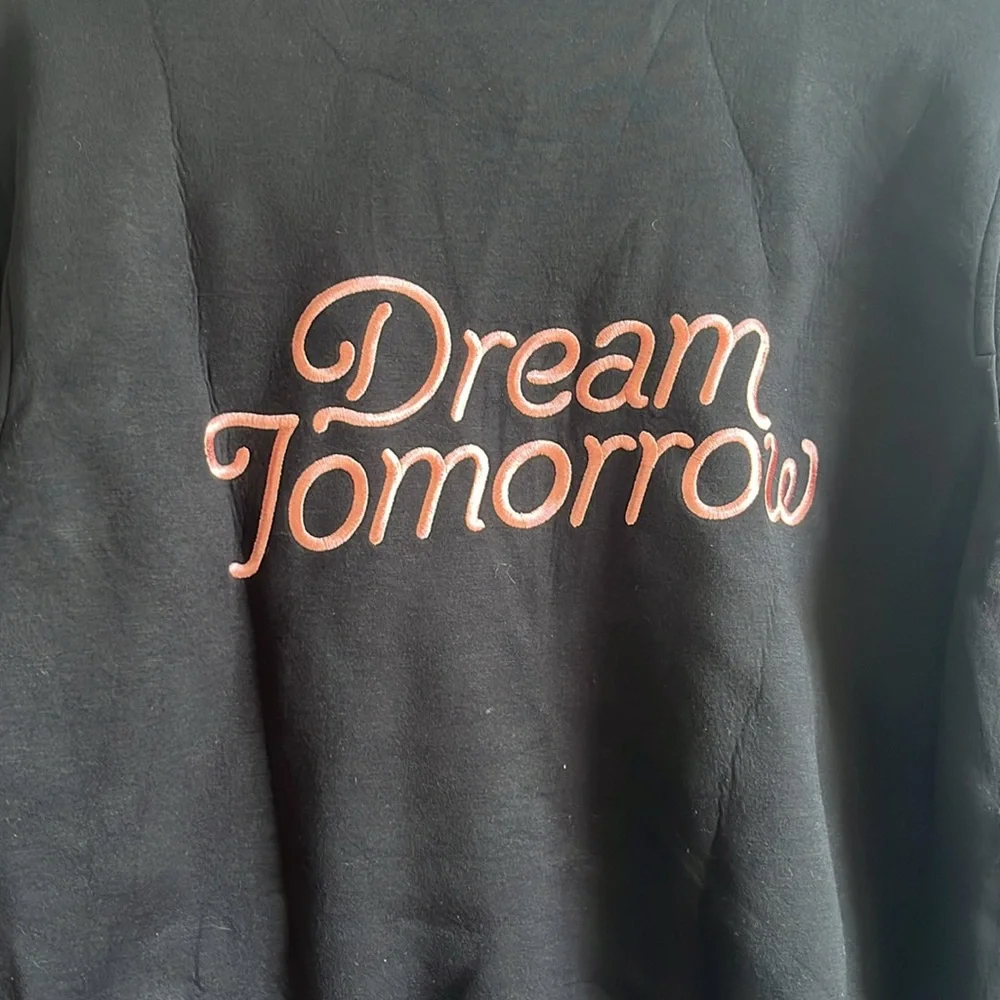 Sweater - Picture 4 of 4